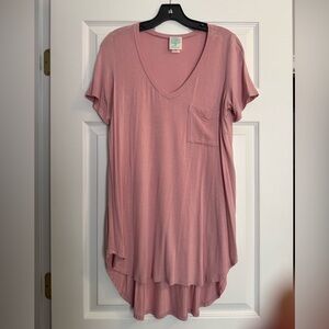 Freeloader Mauve V-Neck Short Sleeve Top